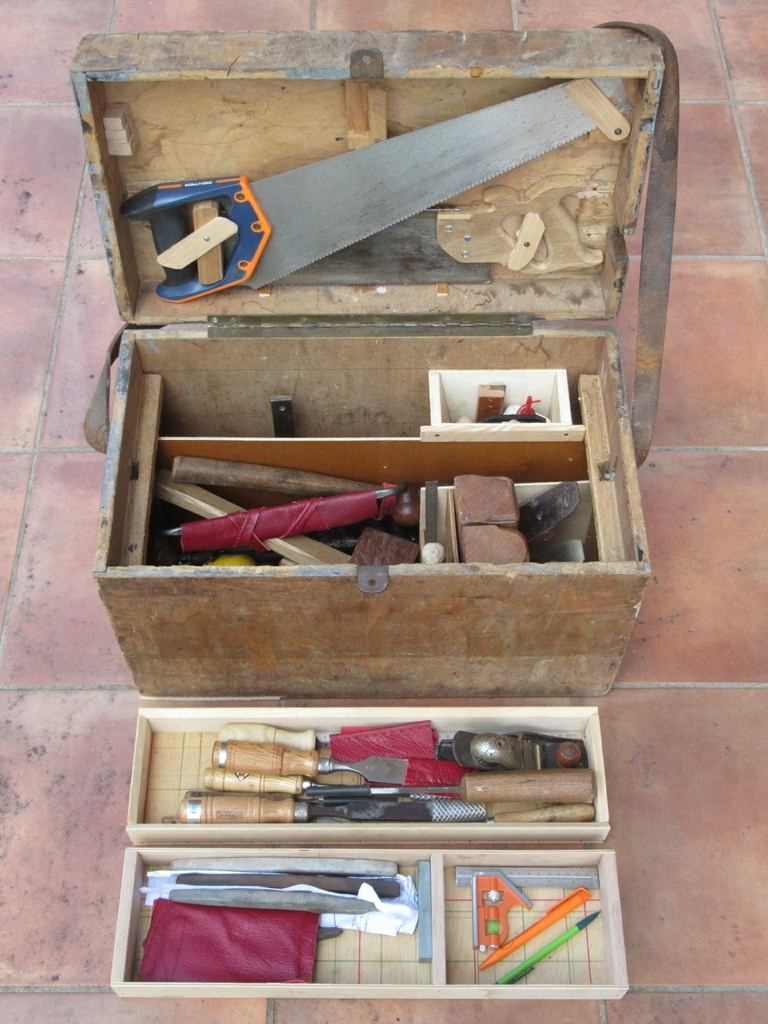 Restauration et agencement d'une caisse à outils de menuisier par dneis sur  L'Air du Bois