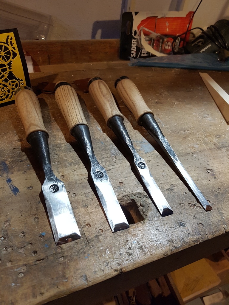 Set de 6 ciseaux à bois forgés par LaForgeRayonnante sur L'Air du Bois