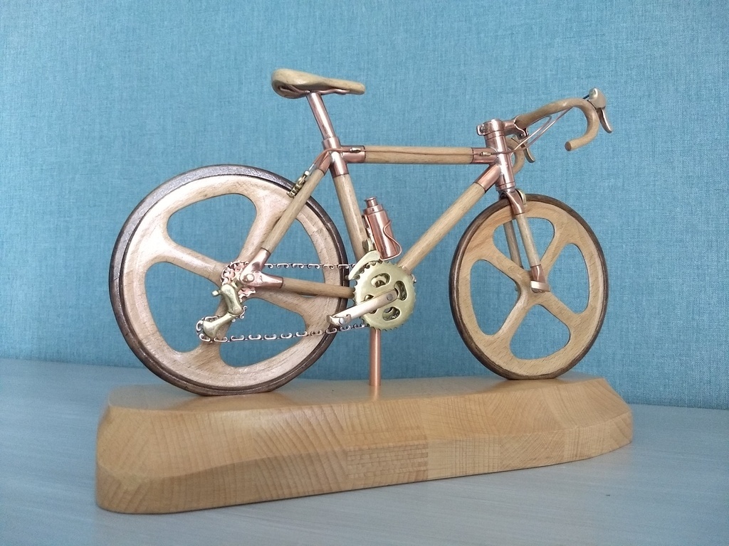 Vélo miniature en métal - différents modèles - 19 X 12 cm - Décors