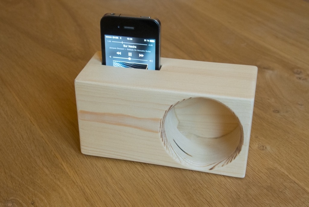 Un amplificateur de son pour smartphone par TravaillerLeBois sur L