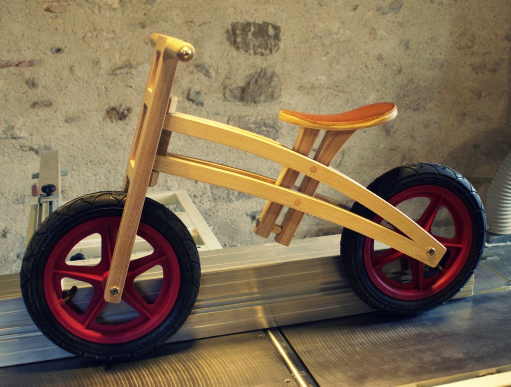 Draisienne en bois pour enfant par Boris Beaulant sur L'Air du Bois