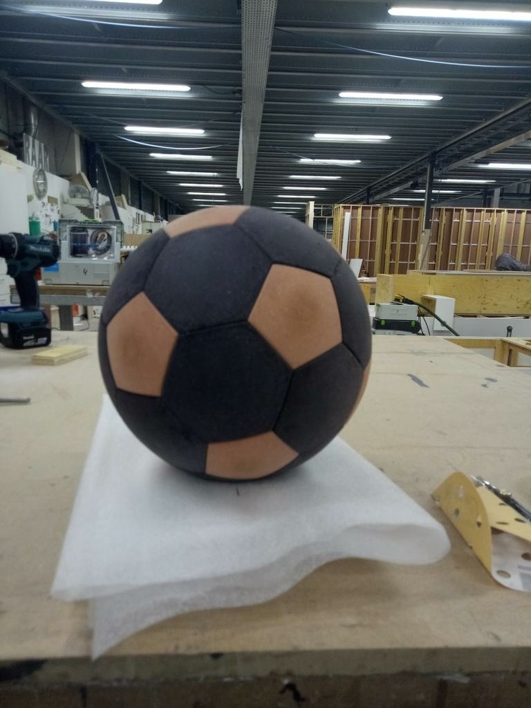 Pas à pas] Ballon de foot par cereus45 sur L'Air du Bois