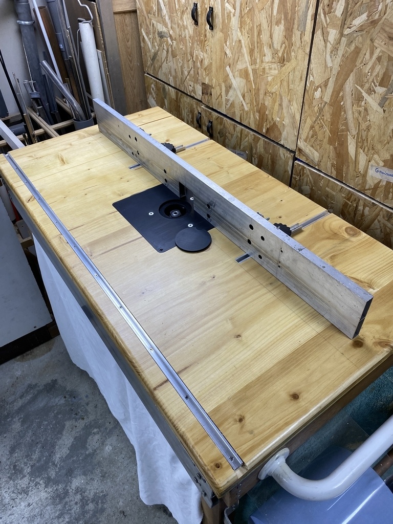 Modification de ma table de défonceuse pour installer ma TRA001 