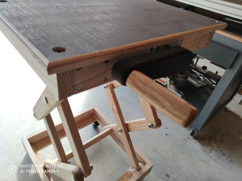 Table de couture par rhuitsept sur L'Air du Bois