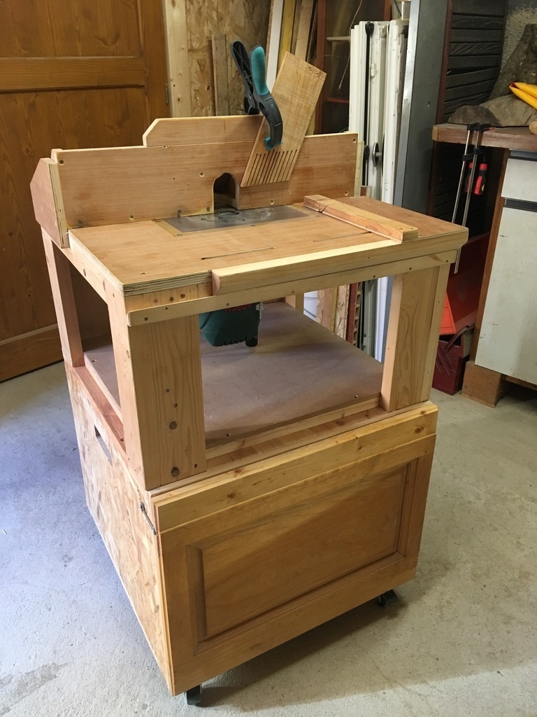 Meuble pour défonceuse sous table par AntoineJ sur L'Air du Bois