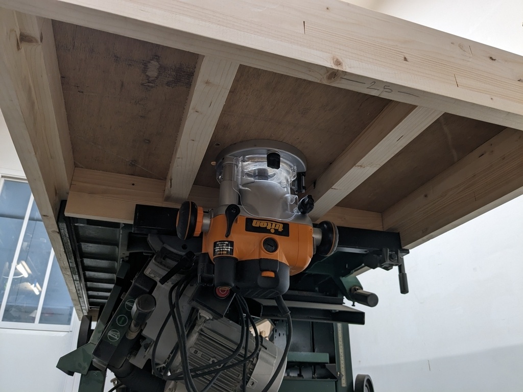 Pas à pas] Fabrication d'une défonceuse sous table par Olivier