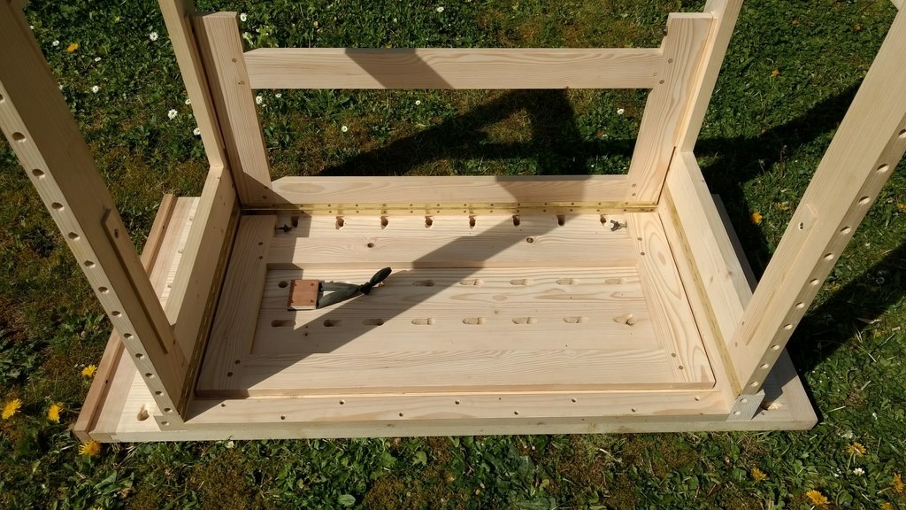 Mini établi en bois pliable et transportable avec 46 accessoires