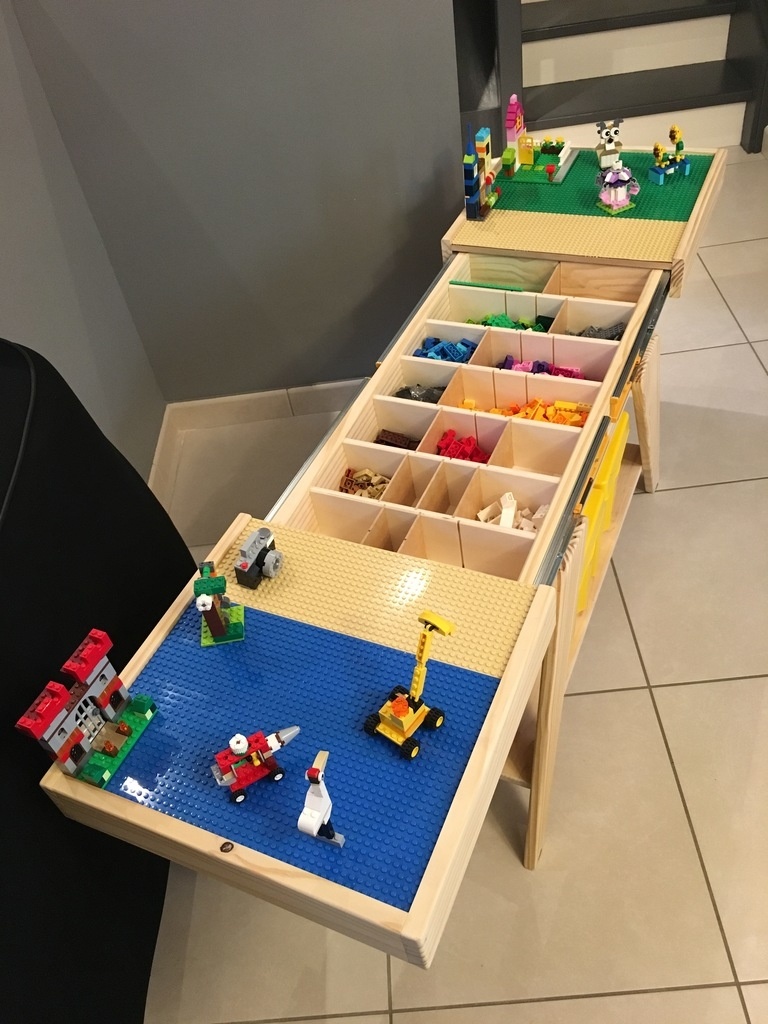 Table LEGO avec rangements par Mike0411 sur L'Air du Bois