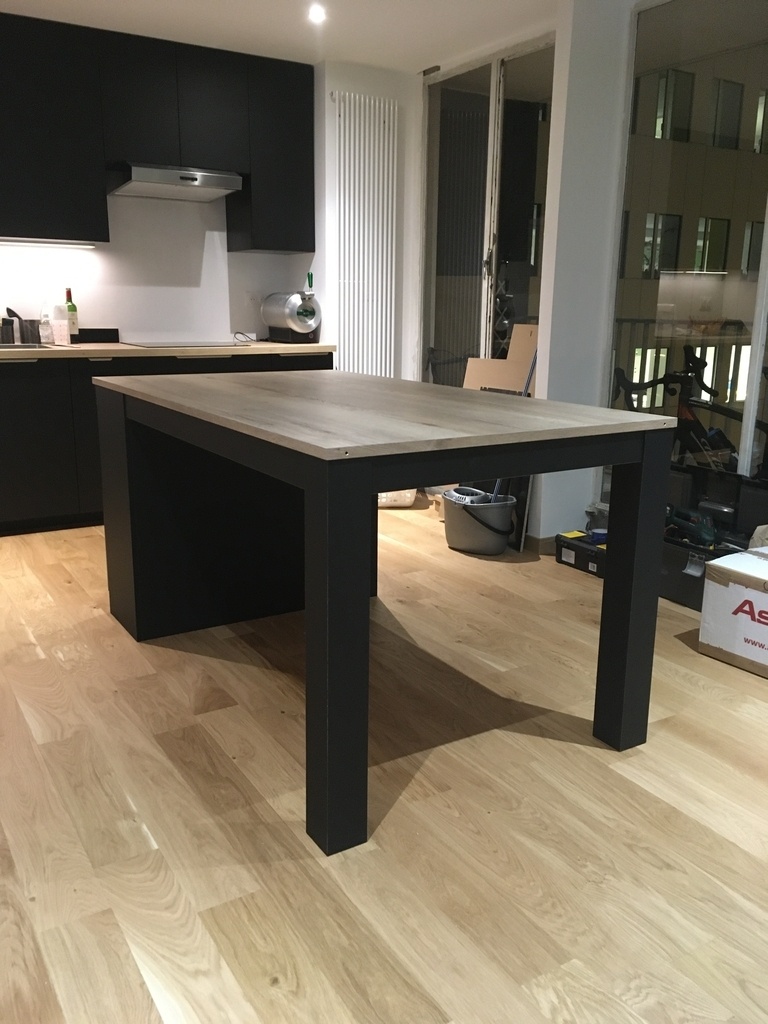 Ilot central - table extensible pour cuisine ouverte par Boris Beaulant sur  L'Air du Bois