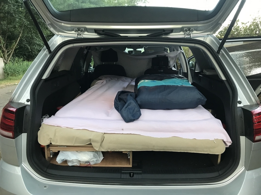 Voiture aménagée camping hotsell
