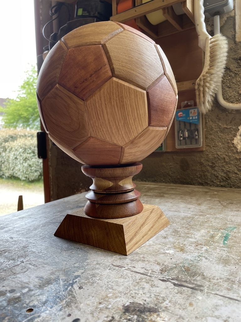 Pas à pas] Ballon de foot par cereus45 sur L'Air du Bois