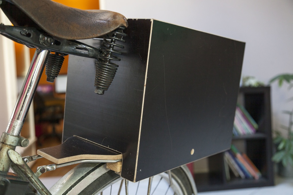 Porte bagage v lo avec modules chaise enfant et caisse par julpec