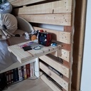 Tête de lit et étagères en palette