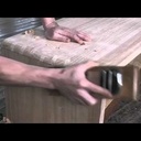 Arrondir un angle au rabot