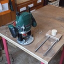 Défonceuse : La semelle à poignée.