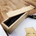 Petite boite (à crayon ?)