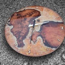 Horloge cerisier & epoxy " monde à l'envers" Ø50cm