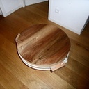 Table de chevet à base d'un moule à beaufort