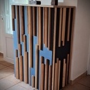 Un meuble et des bâtons...