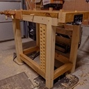 Établi de garçon pointu