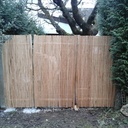 Portail en châtaignier pas droit (le châtaignier hein, pas le portail!)