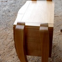 Commode revisitée avec pieds et tiroirs galbés