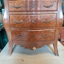 Commode Louis XV du XX siècle .