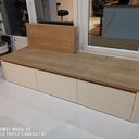 Meuble banquette à dossier coulissant