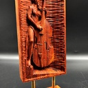 Jeune femme à la contrebasse