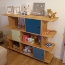 Etagère de chambre d'enfant