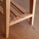 Petit banc en frêne aux outils à main