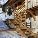 Escalier massif exterieur mélèze