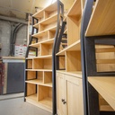 Bibliothèque noire et bois