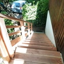 Construction d'un ensemble escalier, palier et auvent.