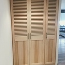 3 portes de placard à persiennes en pin sylvestre