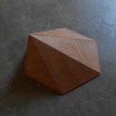 Essai de pyramide hexagonale désaxée, obtenue par le calcul