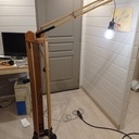 Lampe industrielle sur pied