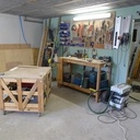 Établi et servante à roulette ( caisse de carrelage)