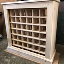 Meuble à bouteilles en sapin