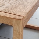 Petite table / bout de canapé en chêne