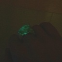 Bague en bois et résine luminescente