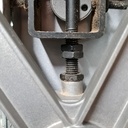 N°3 : Ici l'excentrique est en position de lame détendue et j'ai déssérré quasi totalement le volant haut. Le ressort est décomprimé.