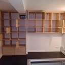 Bibliothèque avec éclairage LED intégré