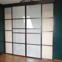 Cloison coulissante pour dressing ouvert