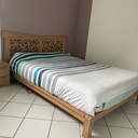 2 tables de chevet pour aller avec mon lit