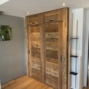Vestiaires et armoire en vieux bois