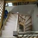 Escalier deux quart tournant entièrement balancé avec contremarches