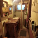 Du bois dans la salle de bain