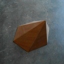 Essai de pyramide hexagonale désaxée, obtenue par le calcul