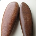 cumaru (g.), ipé (d.)